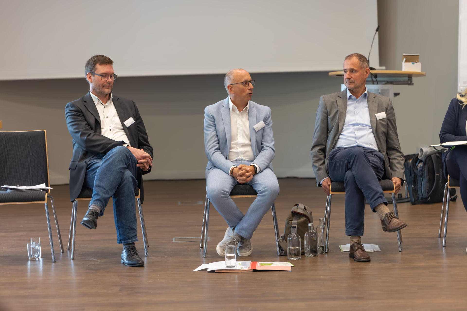 Von links nach rechts: Jörg Heyer, Geschäftsstellenleiter der LAG WfbM, Christoph Hille, Vorsitzender, und Christian Dreiss, stellv. Vorsitzender 
© Sven Langer